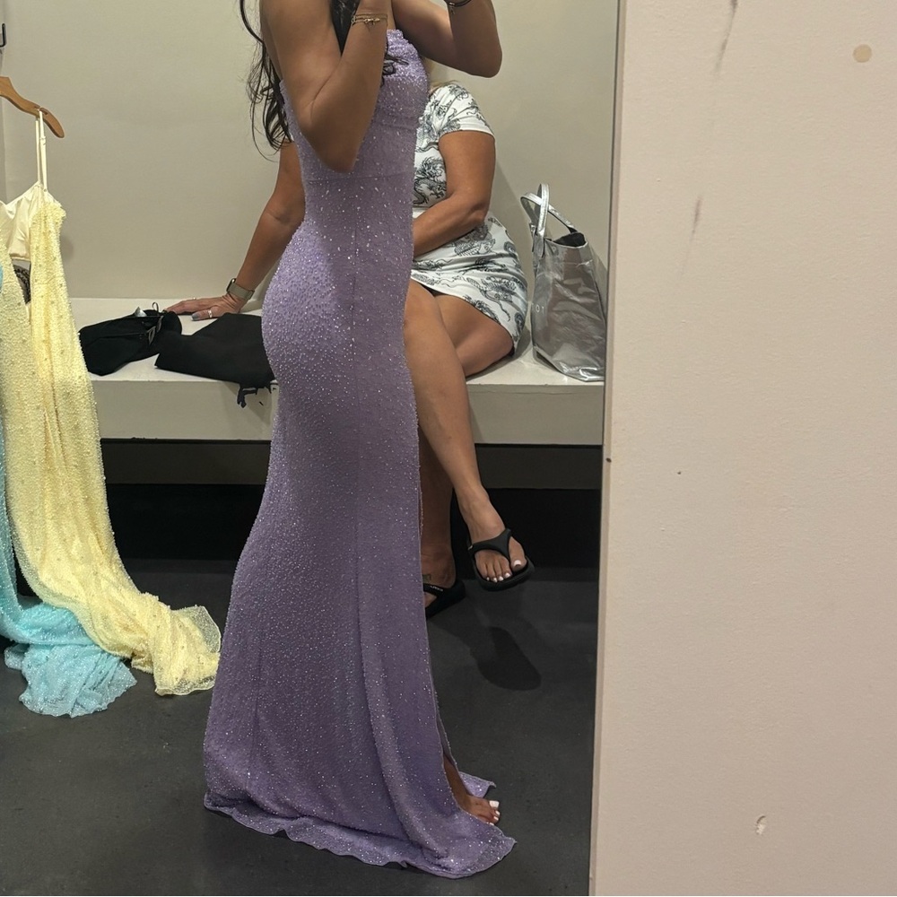 Elegant Purple/Lavender Gown - Picture 4 of 5